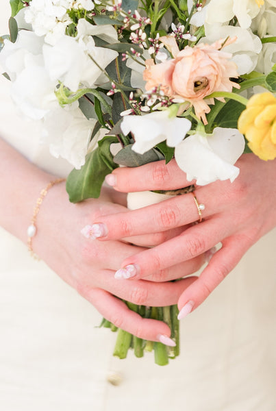Bague écume en or laminé 14k composé d'une perle d'eau douce 
