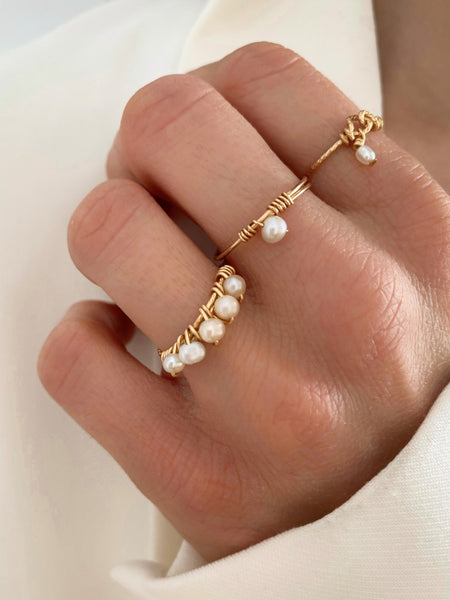 Bague Rosée en or laminé 14k tissée avec des perles d'eau douce 