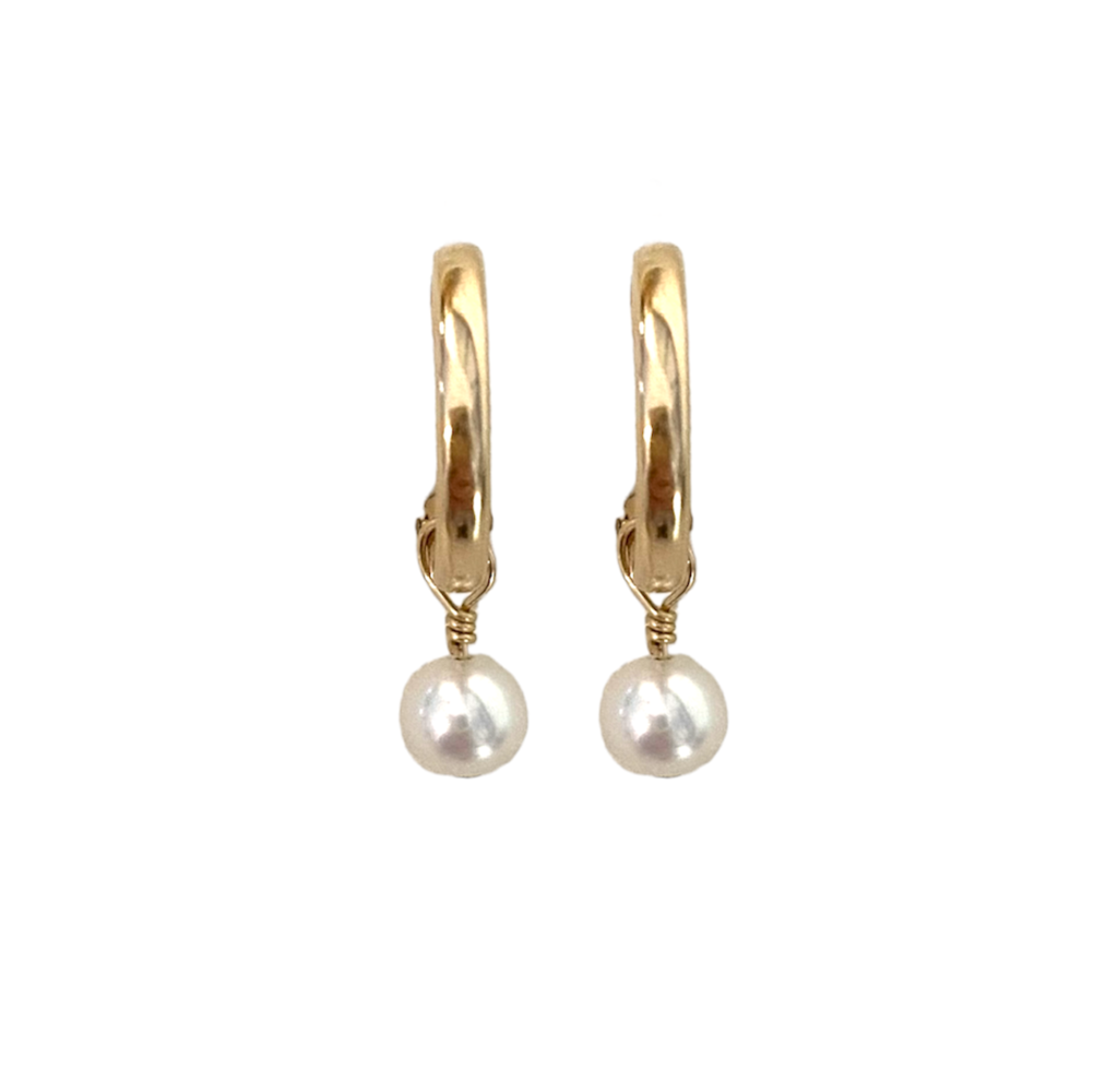 Boucles d'oreilles Poeiti en or gold filled 14k composées d'une perle d'eau douce
