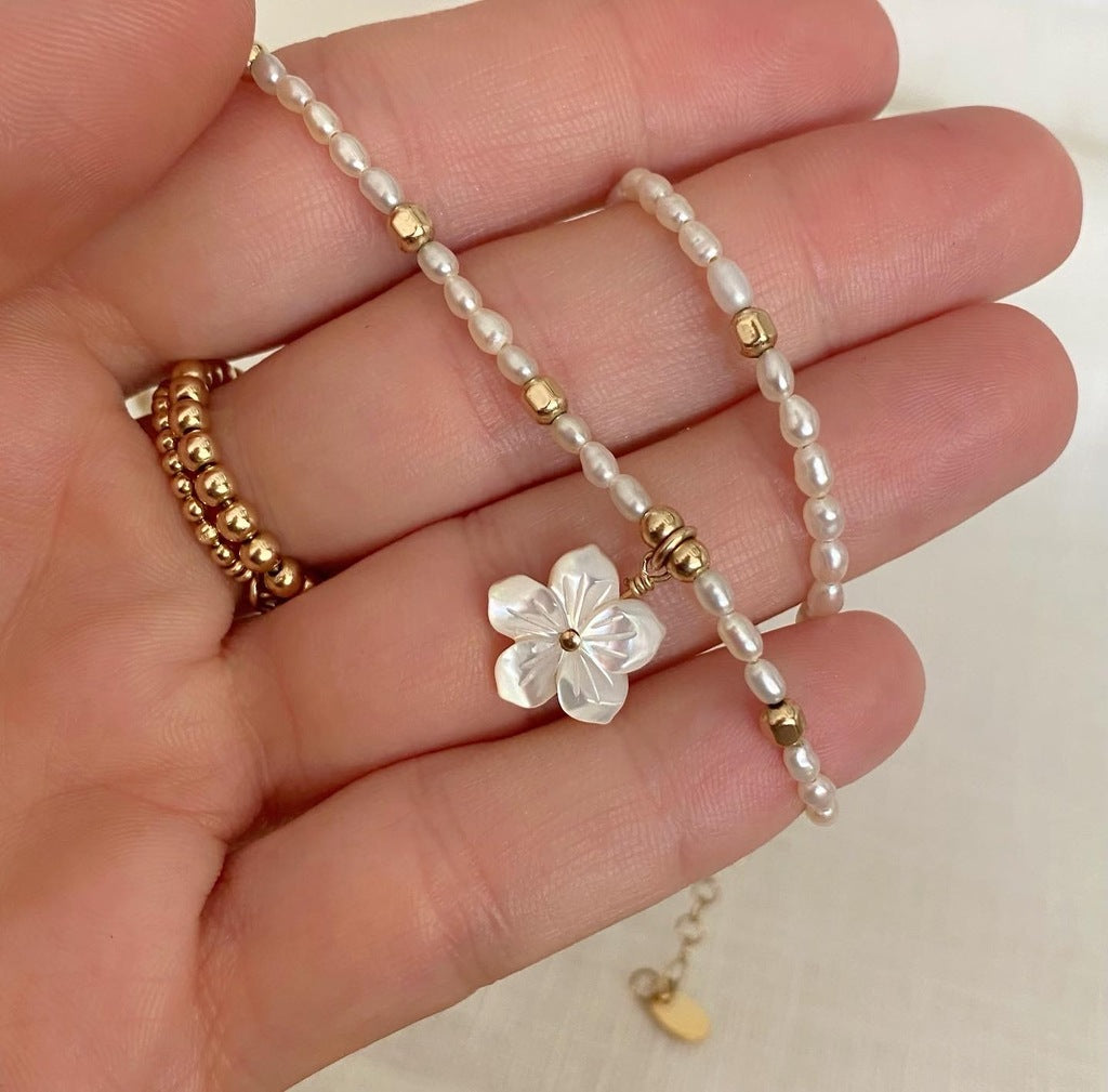 Collier Mi-long Fashion Jewelry - Motif Fleur, Qualité Argenté, Longueur 25 Cm - Neuf Avec étiquettes