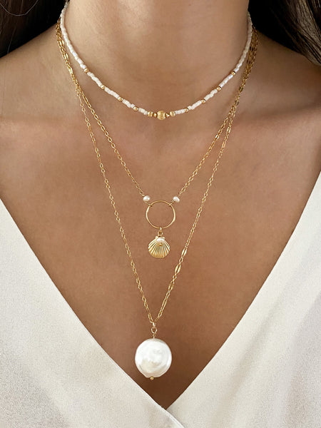 Collier Moorea en or gold filled 14 carats composé de perles japonaises nacrées